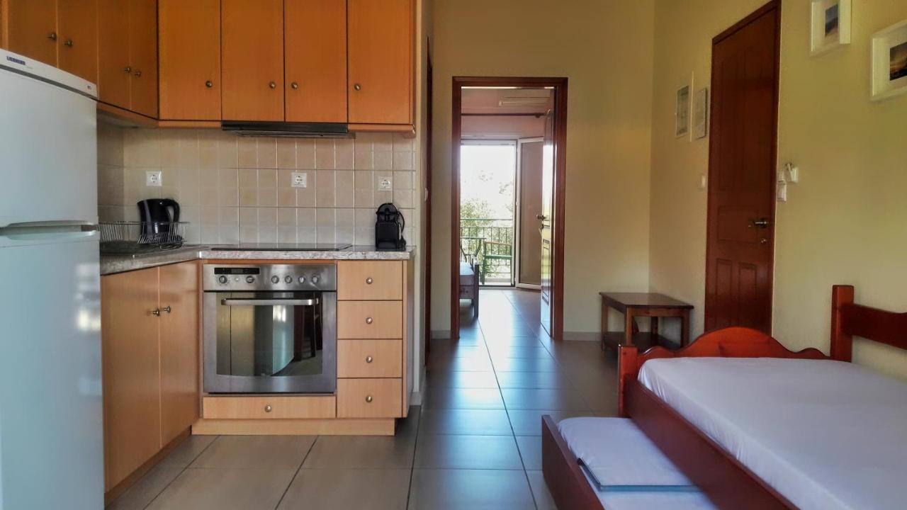 Vasiliki Apartments Stoúpa Exterior foto
